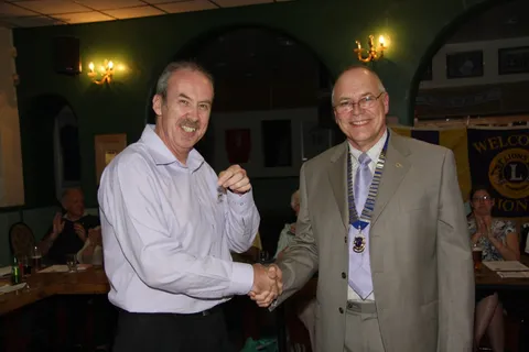 Lion Steve Jellis receives long service award